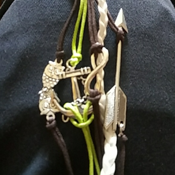 Infinity bracelet - Picture 2 of 4